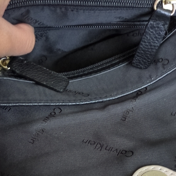 Calvin Klein Black and Cream Crossbody Bag - Picture 6 of 12